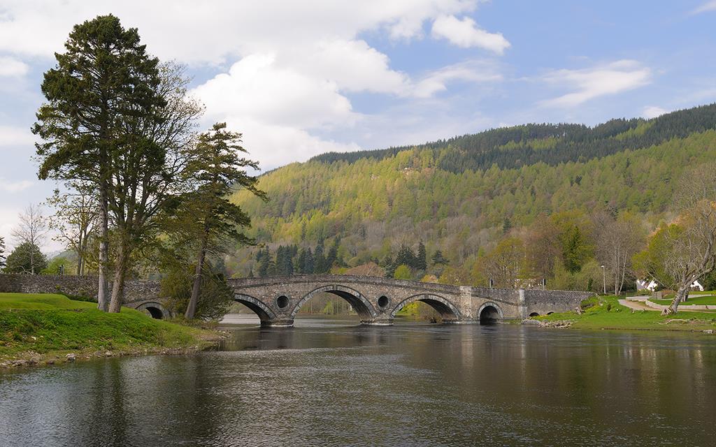 Kenmore Bridge (UK2014)